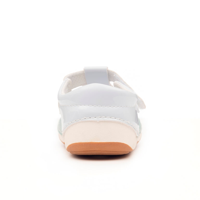 Daisy Girls  Sandals for new and early walkers. Just like Elsa from Frozen. Vegan friendly . Shoes from Billycart Kids