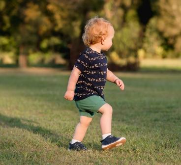 Billycart Kids navy blue RILEY shoes for toddlers used outdoors for playing